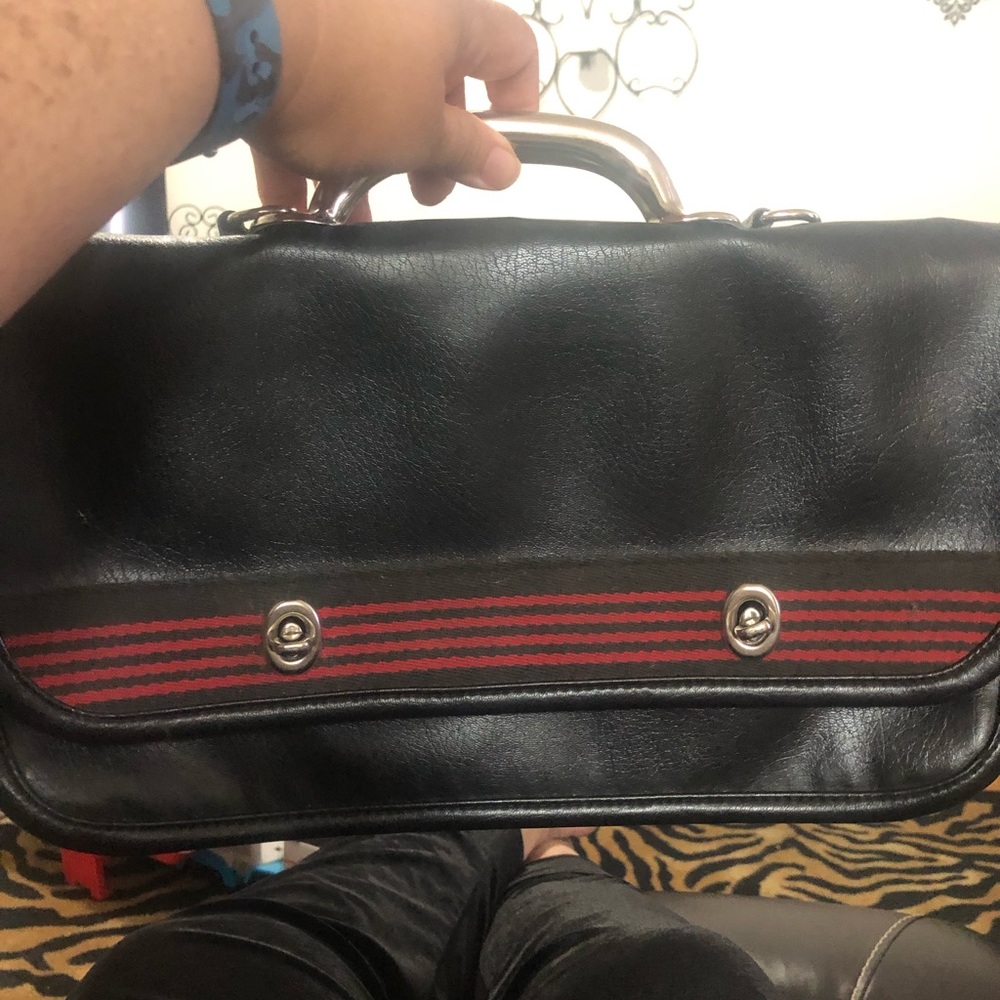 Super Cute Vintage (70’s) Black messenger bag